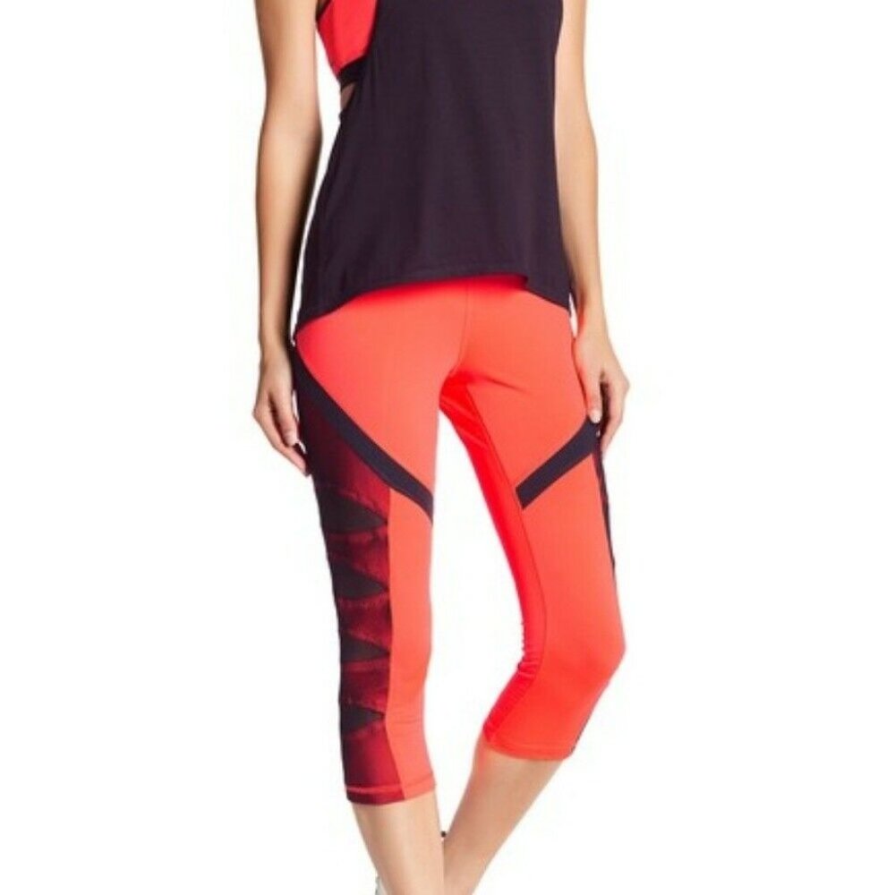 Lukka‎ Lux Athletic Capri Size M Mesh Inserts NEW
